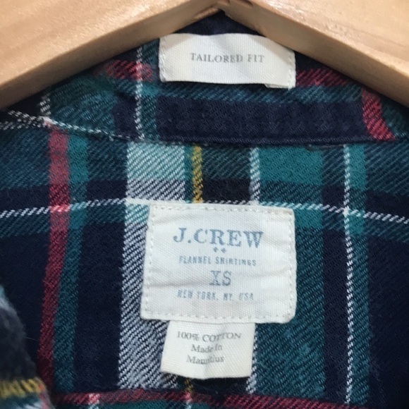 𝅺j. Crew Factory plaid tailored fit flannel button front shirt shacket XS - Picture 8 of 9
